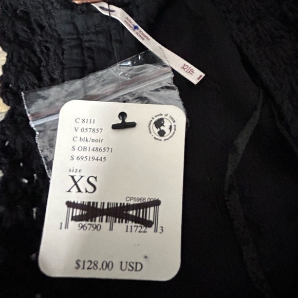 NWT Free People Size XS Megan Crochet top
Black. Open back Puffed sleeves - Picture 2 of 14